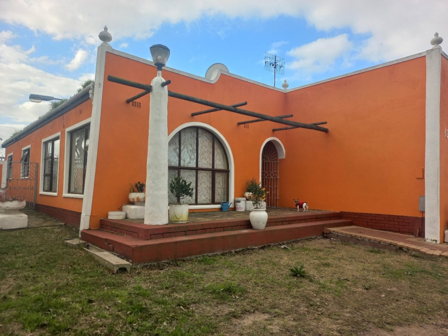 3 Bedroom Property for Sale in Charlesville Western Cape